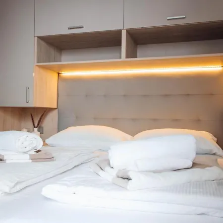 Resort The Sunset Bay Luxury Mobile *
