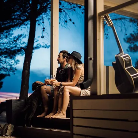 The Sunset Bay Luxury Mobile Resort *